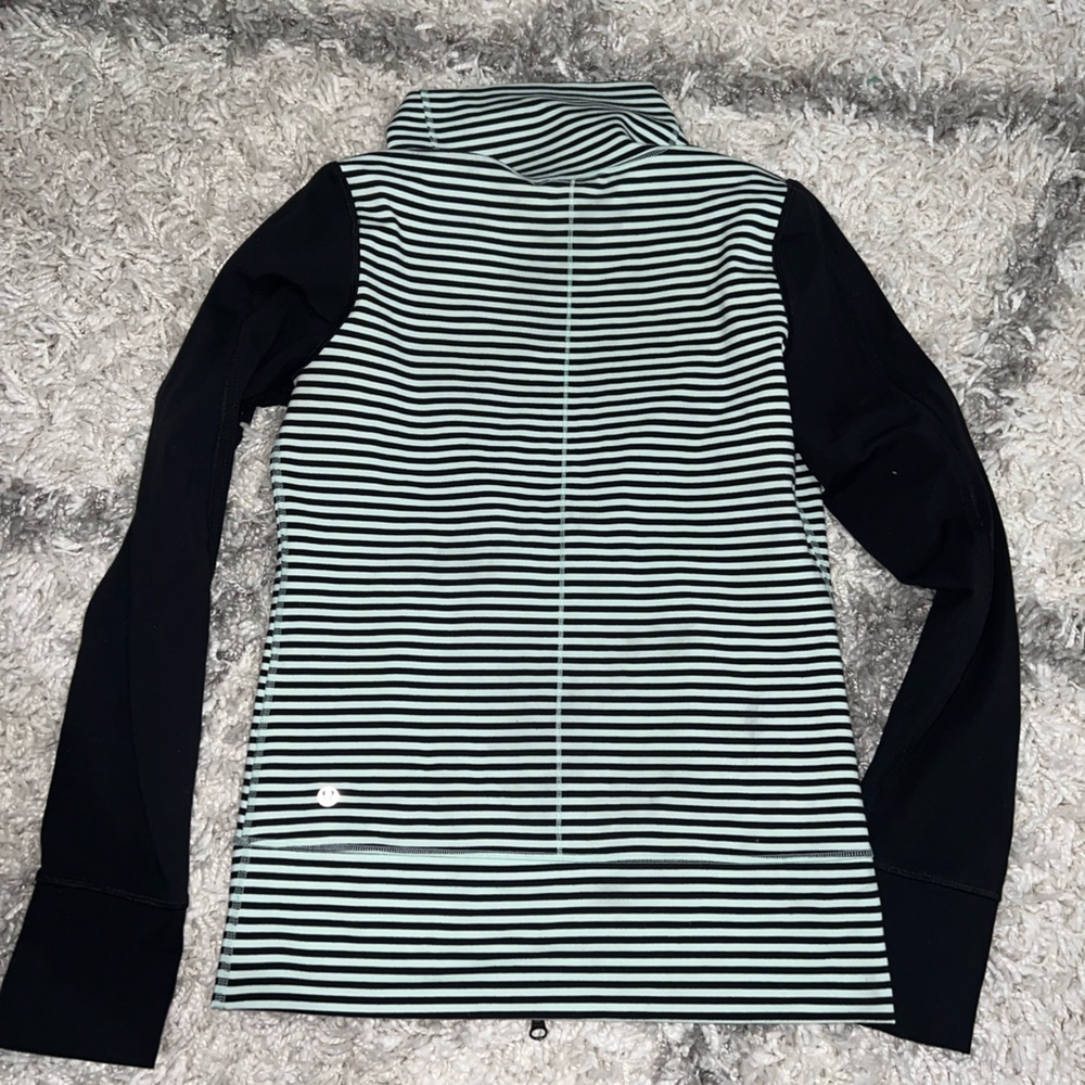 Lululemon zip up - Picture 4 of 4